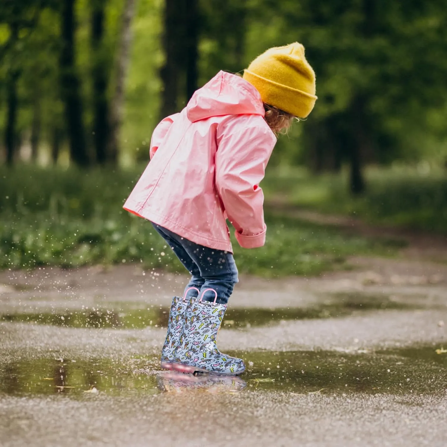 GAWBAW Toddler Rain Boots Kids With Glitter Light up Rain Boots With Easy-on Handles Waterproof For Boys and Girls