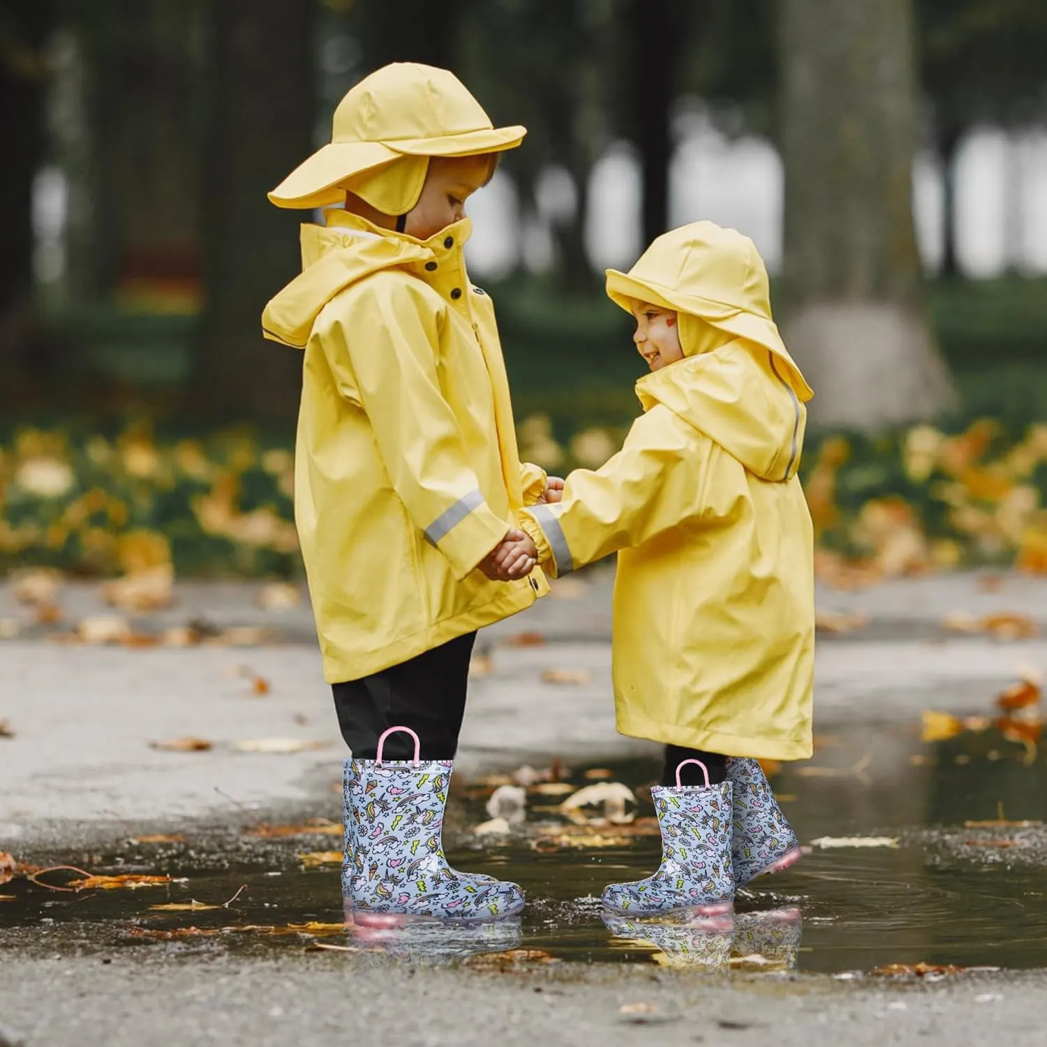 GAWBAW Toddler Rain Boots Kids With Glitter Light up Rain Boots With Easy-on Handles Waterproof For Boys and Girls
