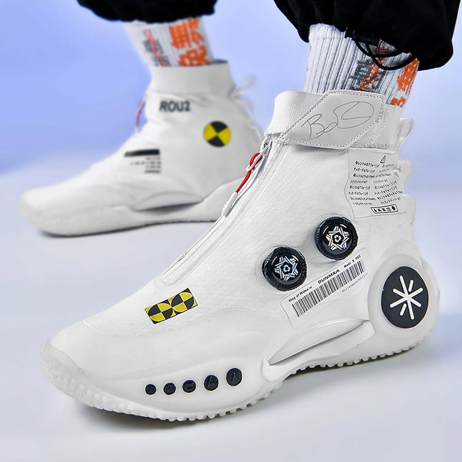 Mens and Womens High Top Buckle Closed Basketball Sneakers Comfortable Breathable Casual Walking Shoes High Elasticity Running Shoes Tennis Shoes Tennis Competition Shoes Non Slip High Jump Sneakers