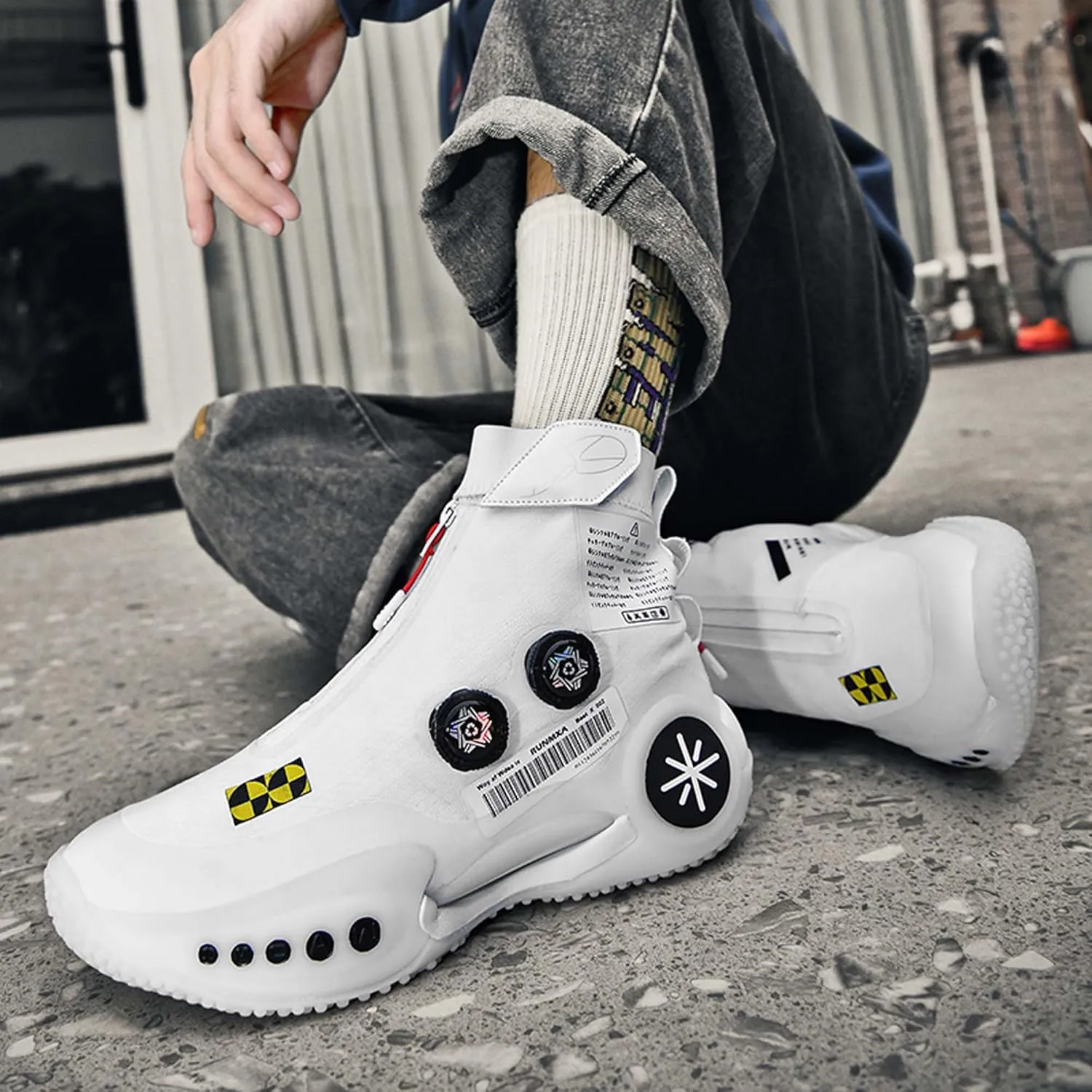 Mens and Womens High Top Buckle Closed Basketball Sneakers Comfortable Breathable Casual Walking Shoes High Elasticity Running Shoes Tennis Shoes Tennis Competition Shoes Non Slip High Jump Sneakers